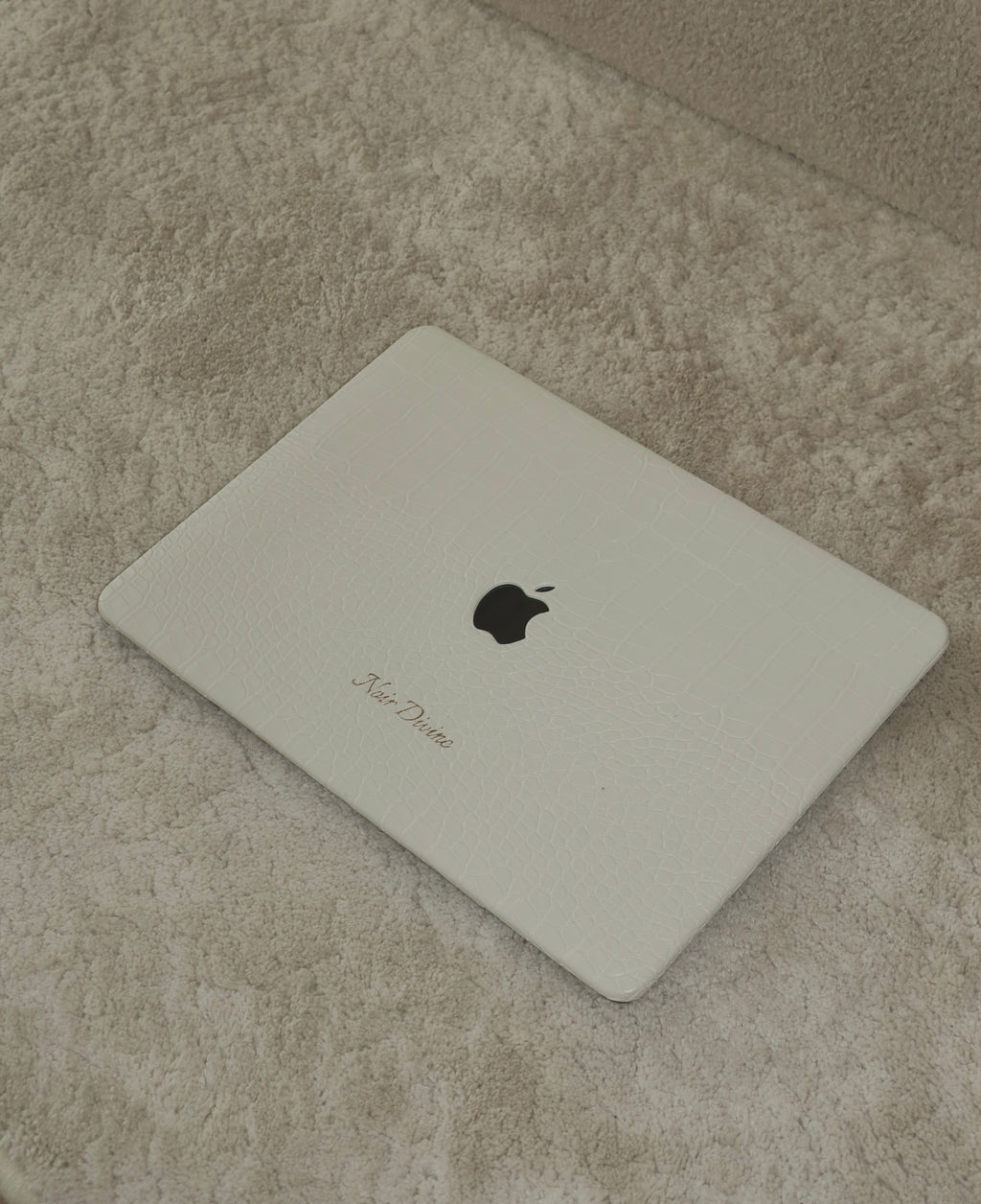 Valge kroko sülearvutikate