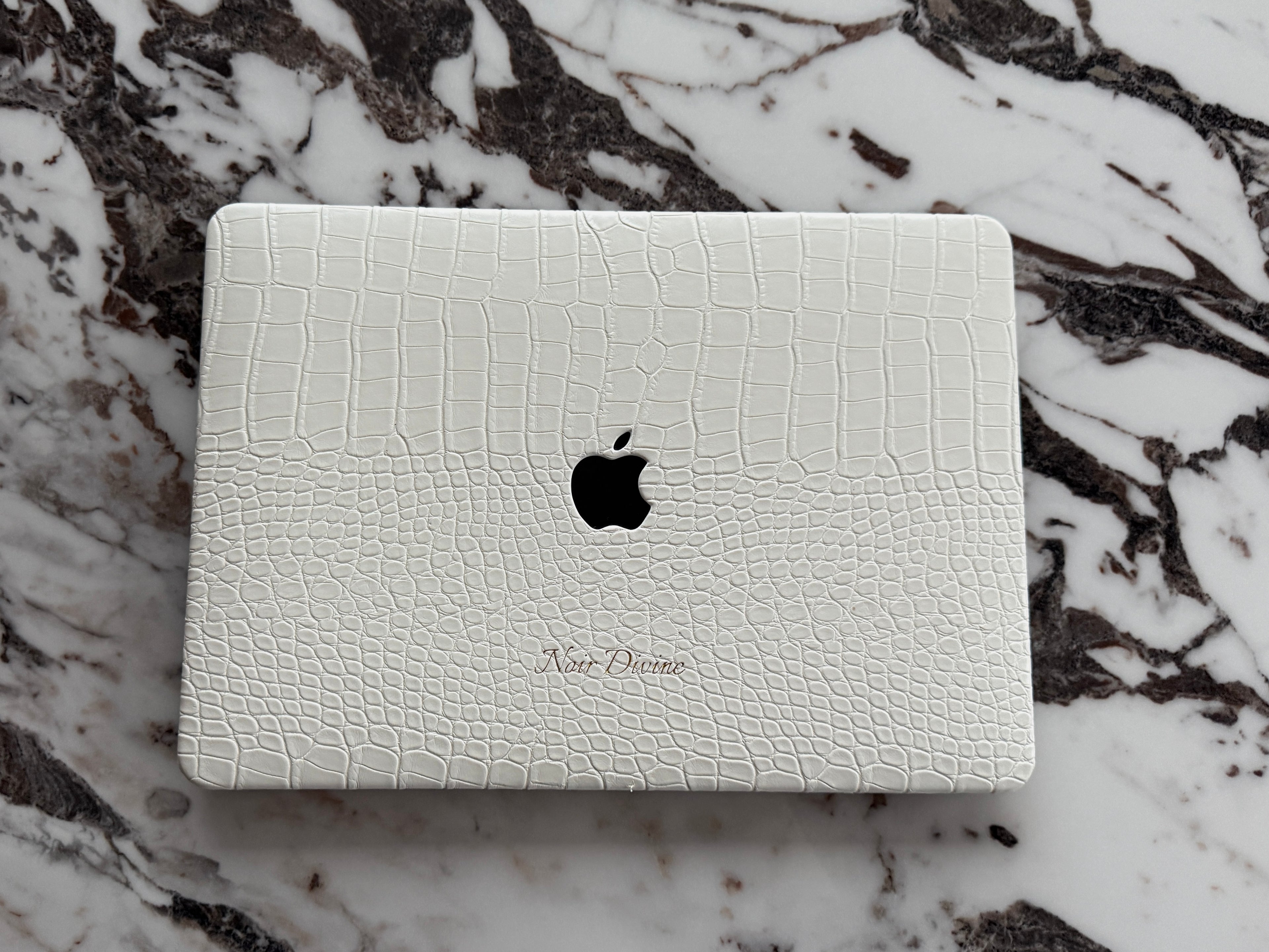 Valge kroko sülearvutikate