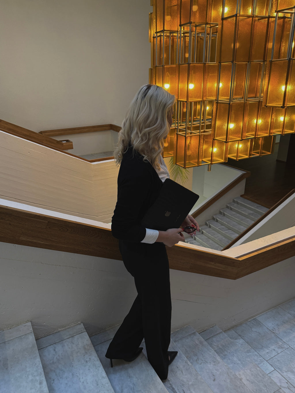 Must kroko sülearvutikate